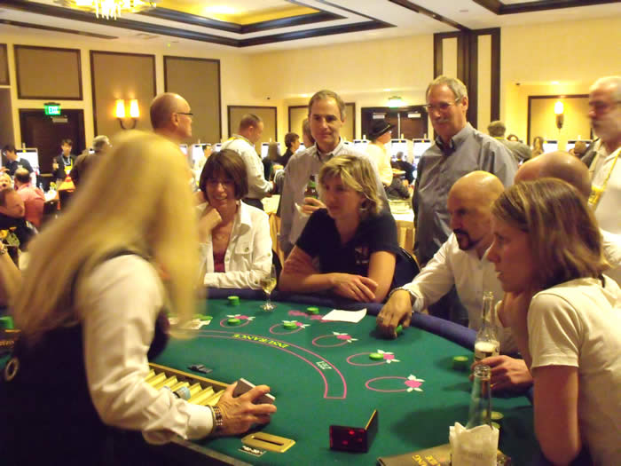 online poker vs live poker-fuzipop.com